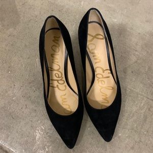 Sam Edelman sexy black suede pumps!